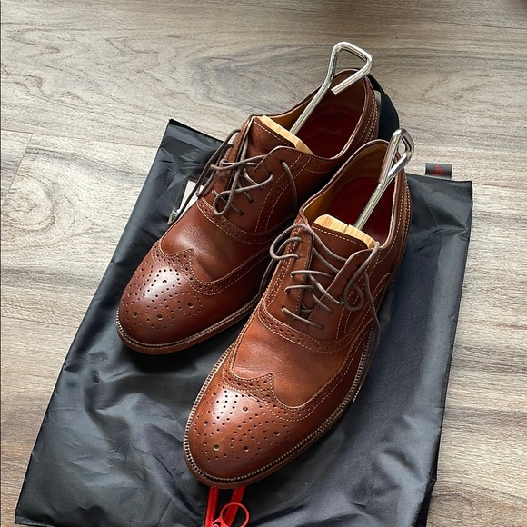 Johnston & Murphy Other - Johnston Murphy Classic Brown Leather Men's Brogues